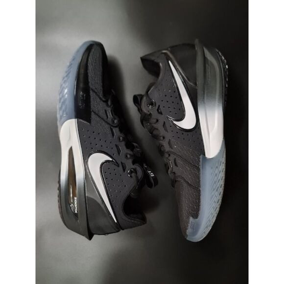 Nike Air Zoom GT Cut 3. Smoke. SIZE 8 - DV2913-004